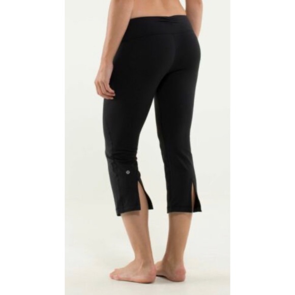 lululemon athletica Pants - Lululemon Black Crop Leggings